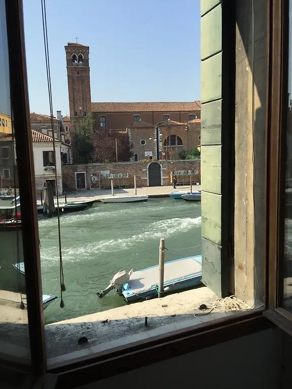 Princess Guest House Canal View Venice Apartment