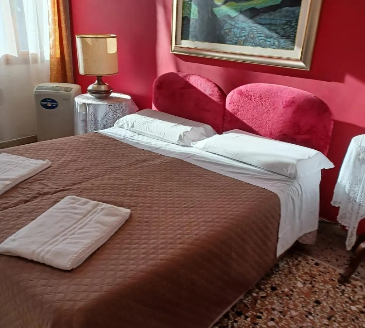 Princess Guest House Canal View Venedig