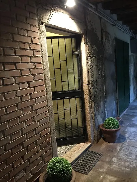 Princess Guest House Canal View Venedig