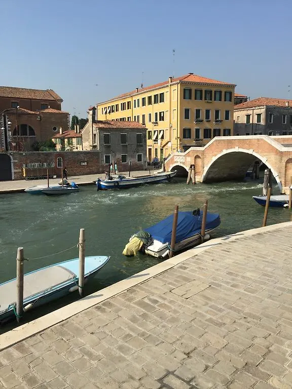 Princess Guest House Canal View Venedig
